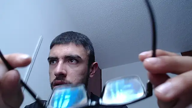 Snapshot of fvckolombianguyy chatting on February 2025 04:57:02 PM fvckolombianguyy online show from February 2025 04:57:02 PM