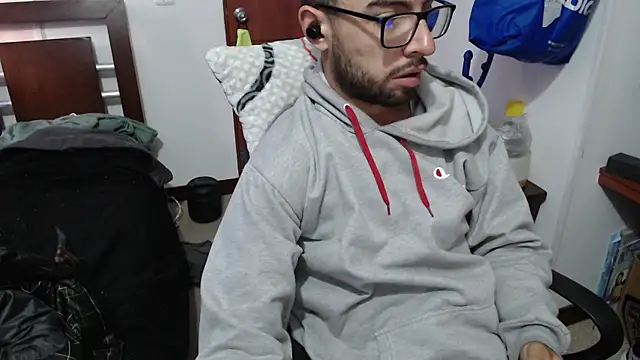 Snapshot of fvckolombianguyy chatting on October 2025 11:55:02 AM fvckolombianguyy online show from October 2025 11:55:02 AM