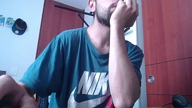 Snapshot of fvckolombianguyy chatting on March 2025 02:21:02 PM fvckolombianguyy online show from March 2025 02:21:02 PM