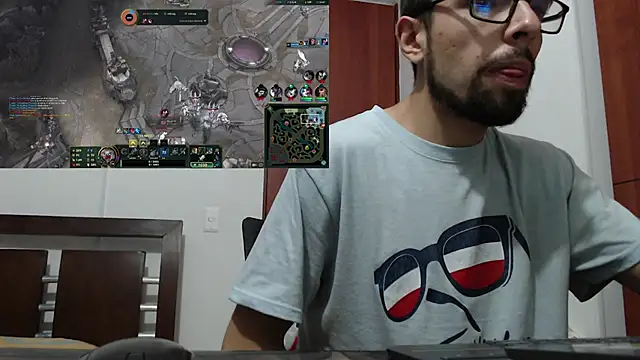 Snapshot of fvckolombianguyy chatting on February 2025 01:00:01 AM fvckolombianguyy online show from February 2025 01:00:01 AM