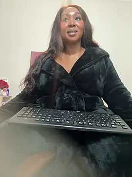 Snapshot of Bootyliciouse21X chatting on May 2026 06:33:01 PM Bootyliciouse21X online show from May 2026 06:33:01 PM