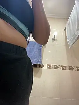 Fancyxlove online show from November 2025 12:37:02 PM