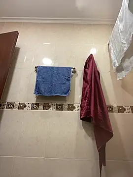 Fancyxlove online show from November 2025 12:42:02 PM