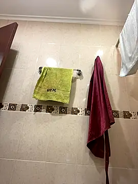 Fancyxlove online show from October 2025 12:37:02 PM