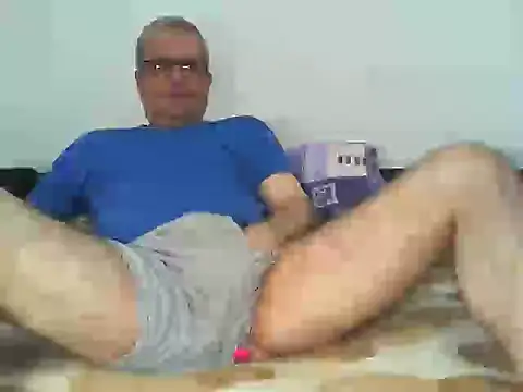 Snapshot of greeneyeshot12 chatting on May 2026 05:17:02 AM greeneyeshot12 online show from May 2026 05:17:02 AM
