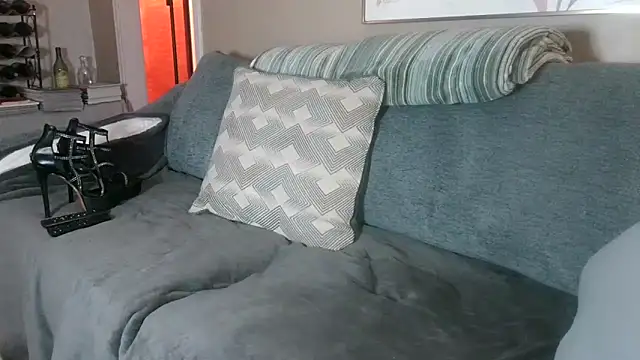 tscharlotte online show from April 2026 01:34:01 AM