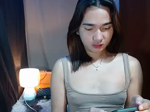 Snapshot of CasandraDiaz chatting on December 2025 04:22:01 AM CasandraDiaz online show from December 2025 04:22:01 AM