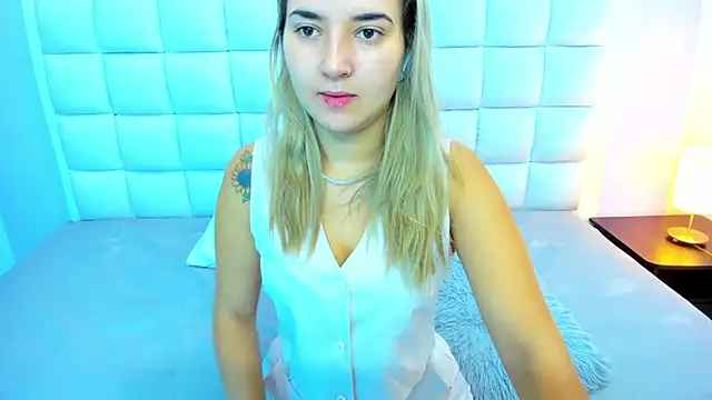 Snapshot of teresasroom_ chatting on November 2025 01:10:02 PM teresasroom online show from November 2025 01:10:02 PM