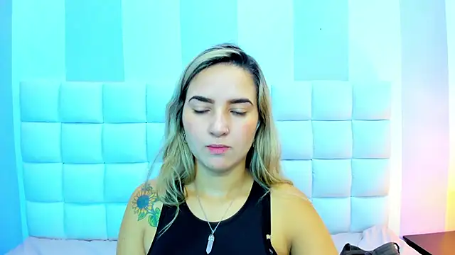 teresasroom  online show from October 2025 01:47:02 PM