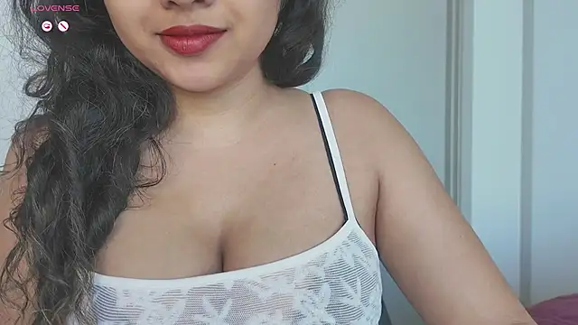 Snapshot of _neesha_414_ chatting on July 2026 09:15:02 PM neesha 414 online show from July 2026 09:15:02 PM