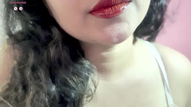 Snapshot of _neesha_414_ chatting on May 2026 08:00:02 PM neesha 414 online show from May 2026 08:00:02 PM