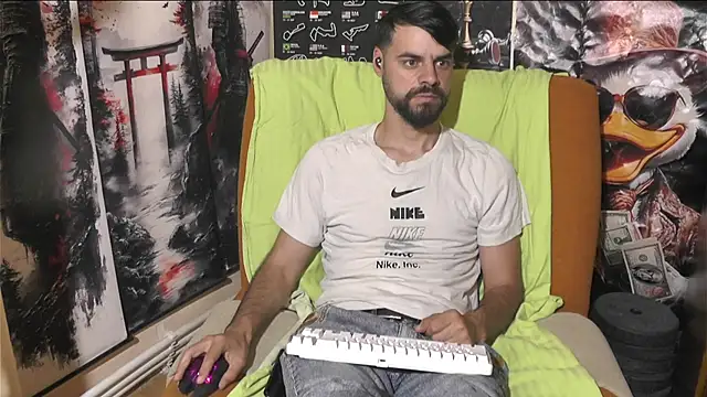 Snapshot of 00george chatting on June 2026 08:58:01 PM 00george online show from June 2026 08:58:01 PM