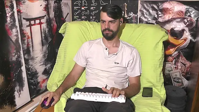 Snapshot of 00george chatting on June 2026 01:27:01 AM 00george online show from June 2026 01:27:01 AM