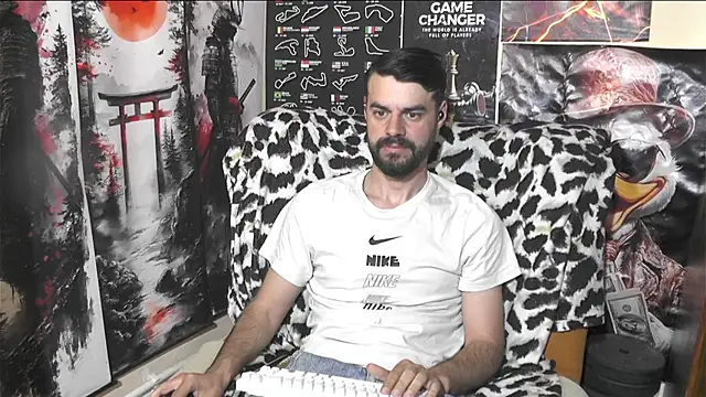 Snapshot of 00george chatting on May 2026 05:22:02 AM 00george online show from May 2026 05:22:02 AM