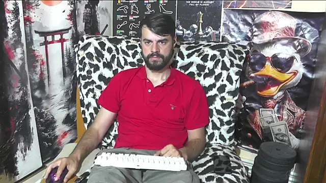 Snapshot of 00george chatting on May 2026 07:35:02 AM 00george online show from May 2026 07:35:02 AM