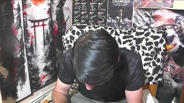 Snapshot of 00george chatting on May 2026 10:36:01 AM 00george online show from May 2026 10:36:01 AM