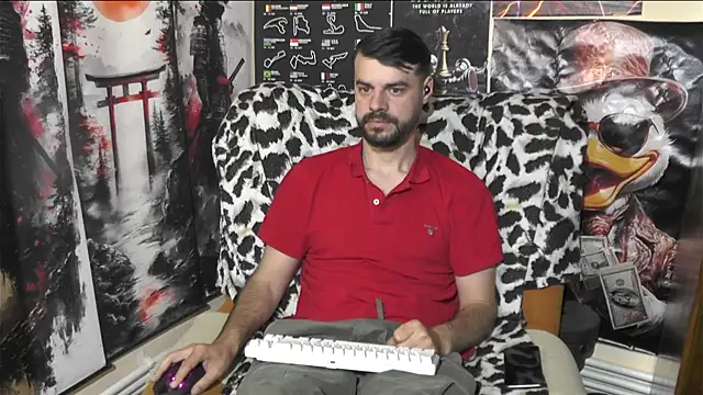 Snapshot of 00george chatting on April 2026 10:44:01 AM 00george online show from April 2026 10:44:01 AM
