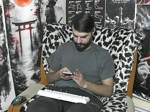 00george online show from December 2025 04:46:02 AM