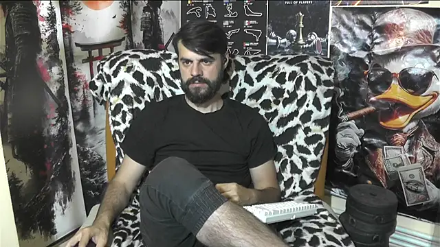 Snapshot of 00george chatting on May 2026 11:47:02 PM 00george online show from May 2026 11:47:02 PM
