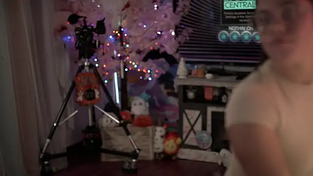 Snapshot of Nikki_Torres chatting on October 2025 02:42:02 AM Nikki Torres online show from October 2025 02:42:02 AM