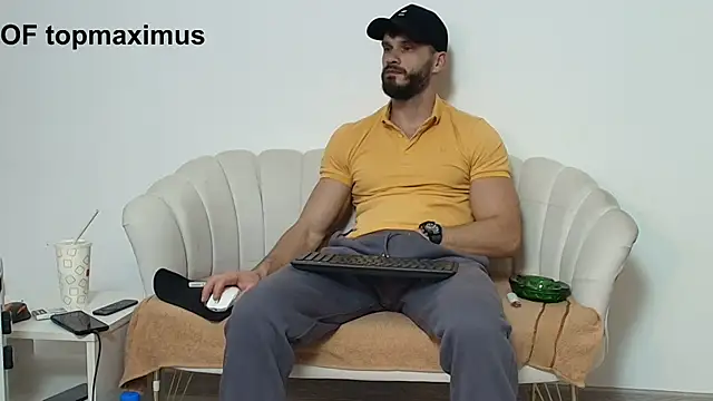 MauroTwin online show from November 2025 06:19:02 PM