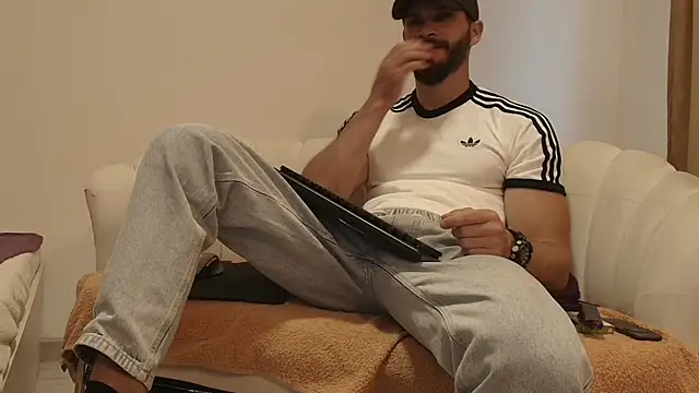 MauroTwin online show from May 2026 05:11:02 PM