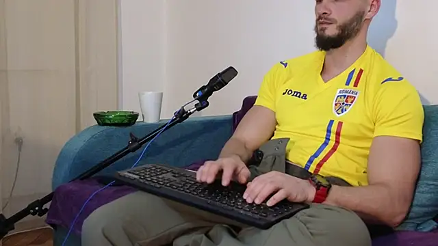 MauroTwin online show from March 2025 06:23:01 PM