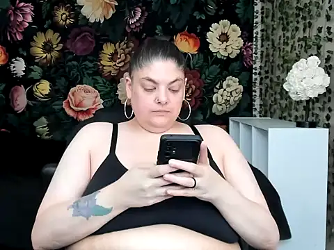 Exotic-Melons online show from May 2026 10:42:01 PM