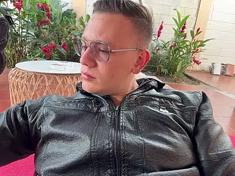 simon and david online show from December 2025 07:58:01 PM