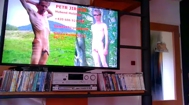 Snapshot of xxBareBabyxx chatting on December 2024 10:44:02 AM xxBareBabyxx online show from December 2024 10:44:02 AM