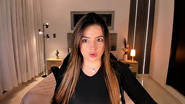 Snapshot of AmyWood chatting on February 2025 04:26:02 AM AmyWood online show from February 2025 04:26:02 AM