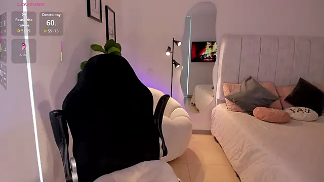 AmyWood online show from March 2026 10:00:02 PM