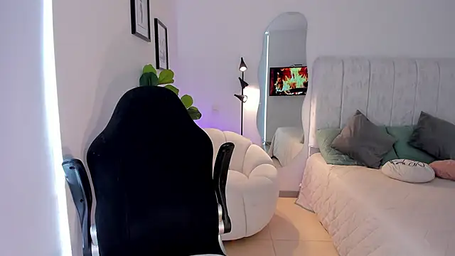 AmyWood online show from April 2026 07:59:01 PM