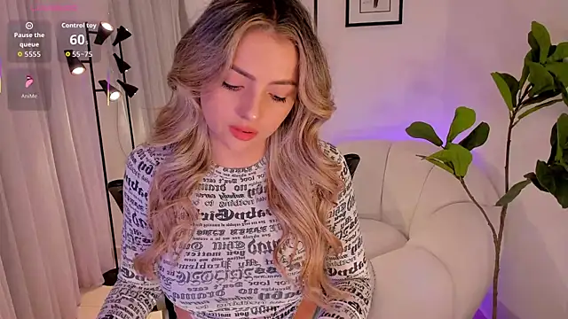 AmyWood online show from December 2025 03:26:01 PM