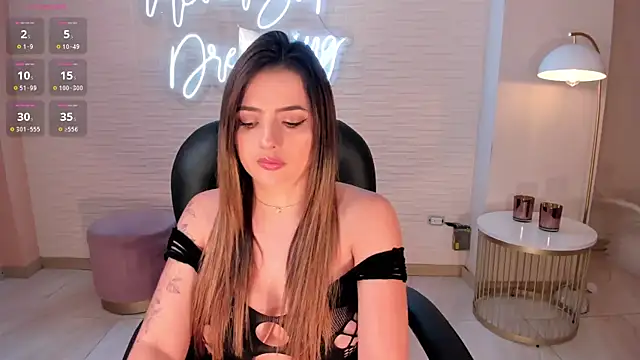Snapshot of AmyWood chatting on January 2025 03:40:02 AM AmyWood online show from January 2025 03:40:02 AM