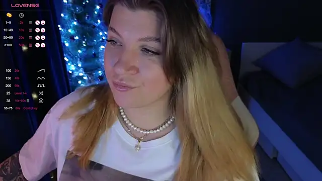 Snapshot of Fairy__Sofia chatting on December 2024 08:18:01 AM Fairy Sofia online show from December 2024 08:18:01 AM