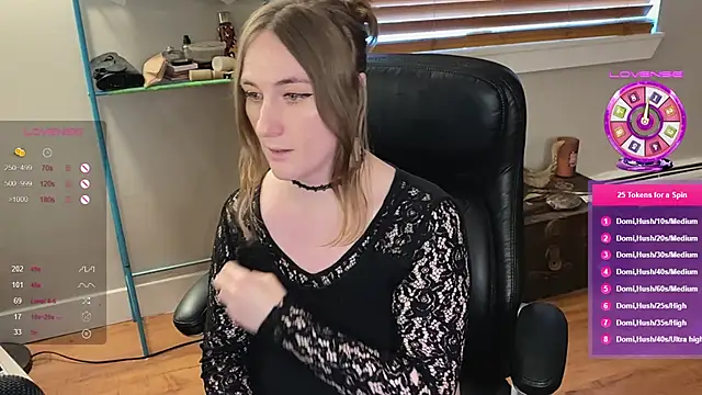luluvaladon online show from February 2025 09:20:01 PM