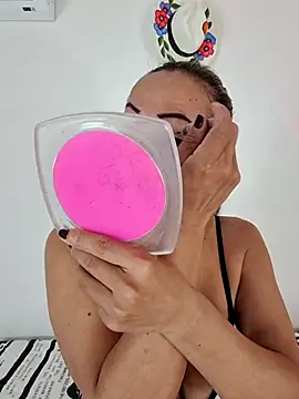 YOURSDEBORA online show from November 2025 07:25:01 PM