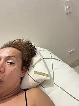 YOURSDEBORA online show from April 2026 11:39:02 PM
