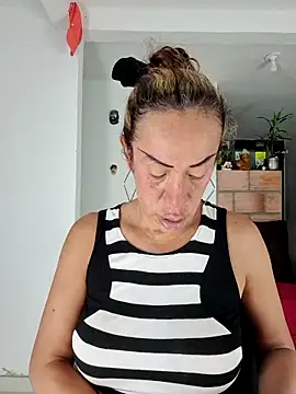 YOURSDEBORA online show from November 2025 07:36:02 PM