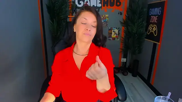 Snapshot of AnaMills chatting on March 2026 09:53:02 AM AnaMills online show from March 2026 09:53:02 AM