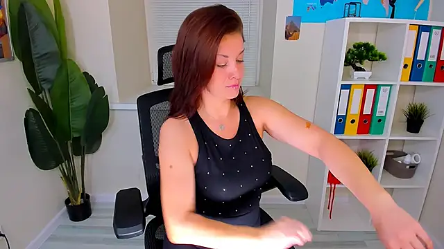 AnaMills online show from November 2025 10:15:01 AM