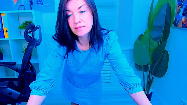 AnaMills online show from May 2026 10:23:01 AM