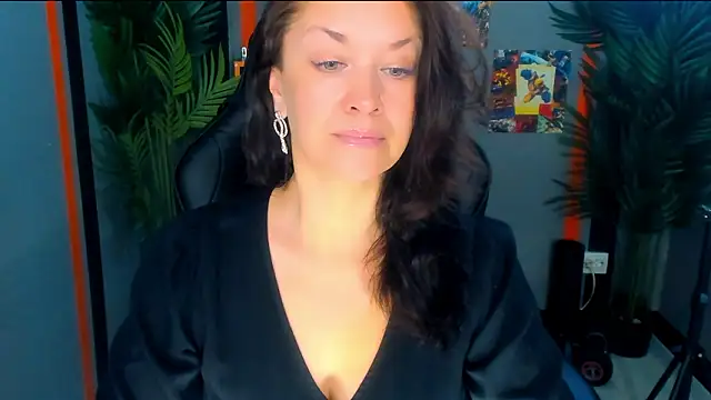 Snapshot of AnaMills chatting on March 2026 10:08:02 AM AnaMills online show from March 2026 10:08:02 AM