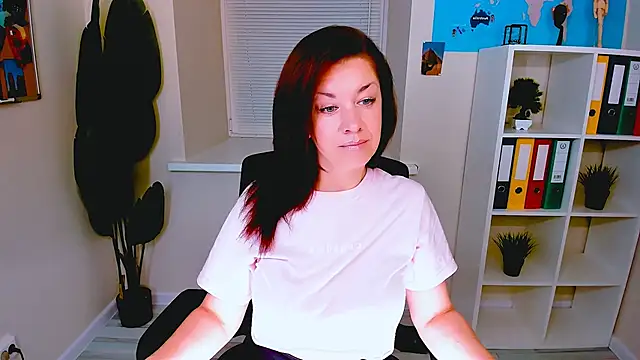 AnaMills online show from November 2025 10:41:02 AM