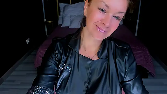 AnaMills online show from October 2025 10:40:02 AM