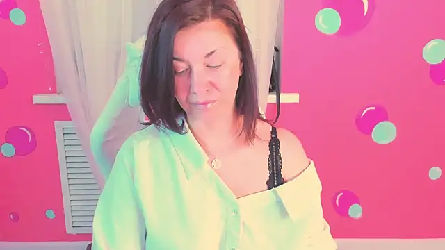 AnaMills online show from June 2026 03:12:02 PM