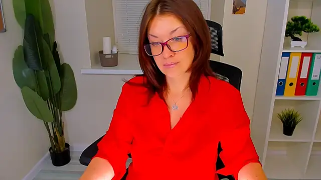 AnaMills online show from October 2025 03:13:02 PM