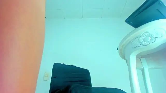 Snapshot of SEXYBABYGIRLTS chatting on February 2025 04:30:02 PM SEXYBABYGIRLTS online show from February 2025 04:30:02 PM