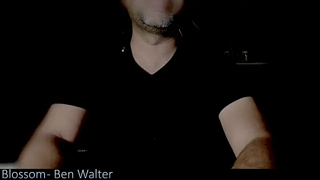  x rated  online show from November 2025 05:28:02 PM